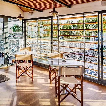 Yachter Club Modra Cajka ブラチスラヴァ