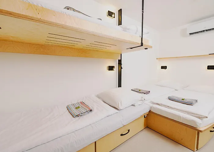 Yachter Club Modra Cajka