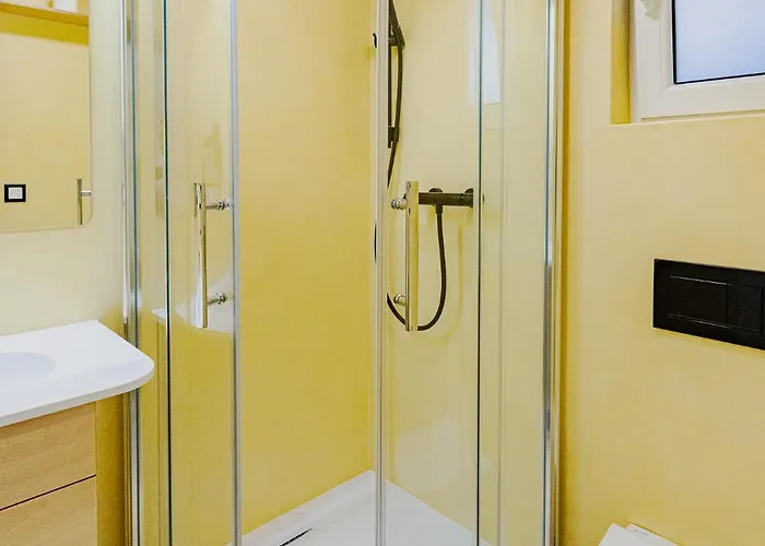 بوتيل Yachter Club Modra Cajka