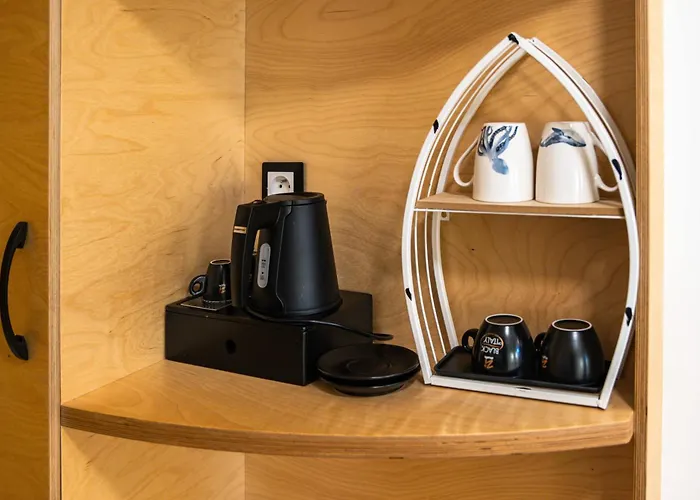 Yachter Club Modra Cajka بوتيل