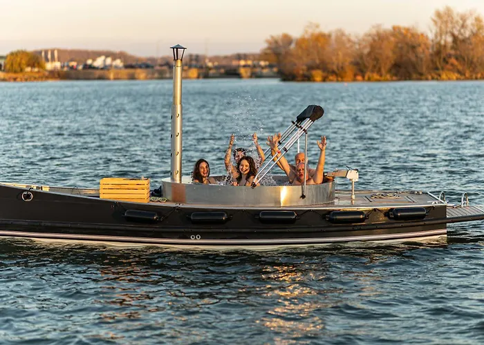 بوتيل Yachter Club Modra Cajka 3*