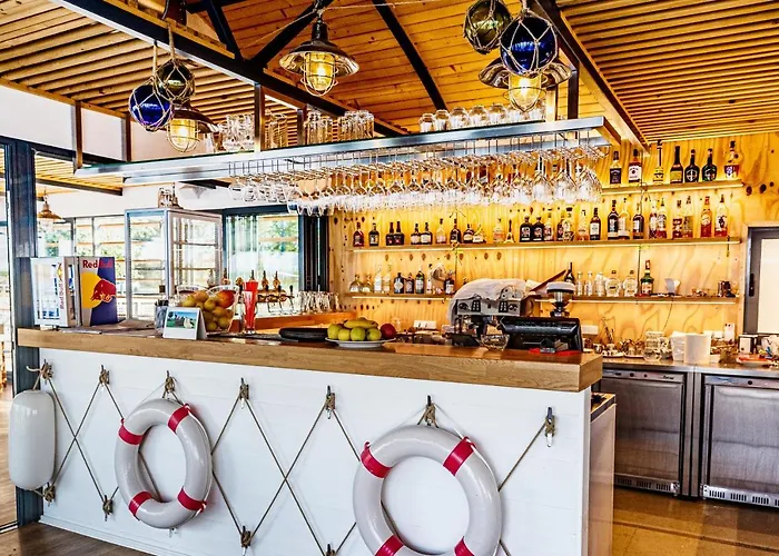 Yachter Club Modra Cajka