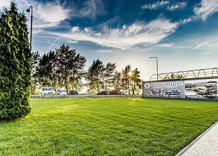 Yachter Club Modra Cajka بوتيل