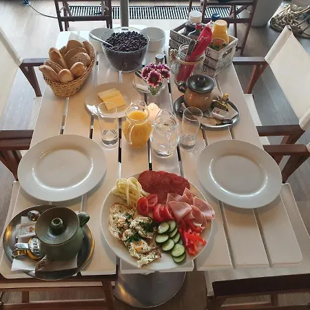 船屋 Yachter Club Modra Cajka