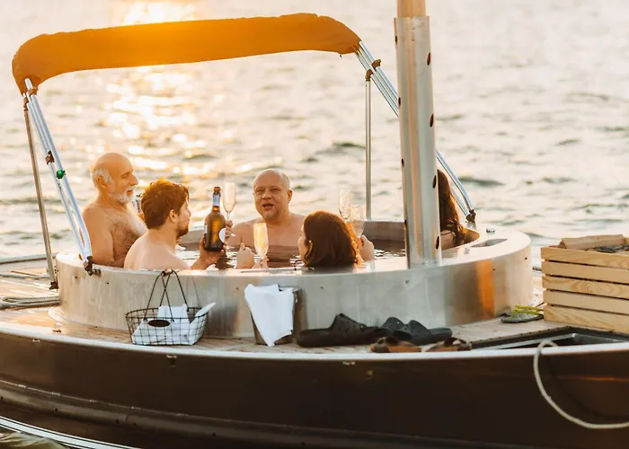 Yachter Club Modra Cajka 보트호텔 브라티슬라바